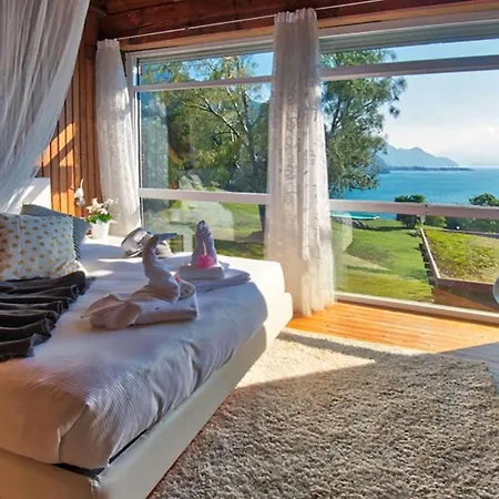 Villa Sleeps 12 With Pool Olgiasca