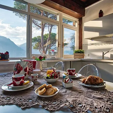 Sleeps 12 With Pool Villa Olgiasca