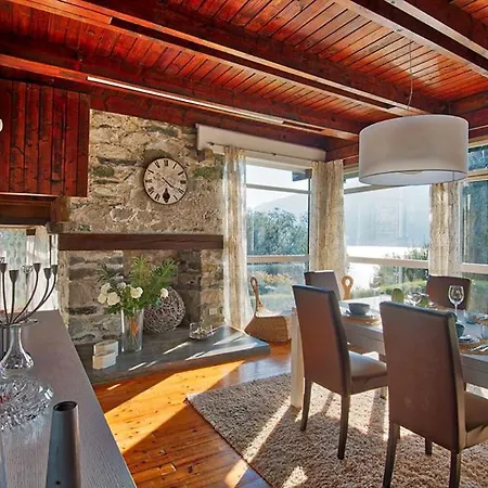 Sleeps 12 With Pool Villa