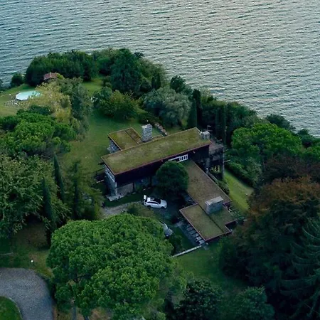 Villa Sleeps 12 With Pool *