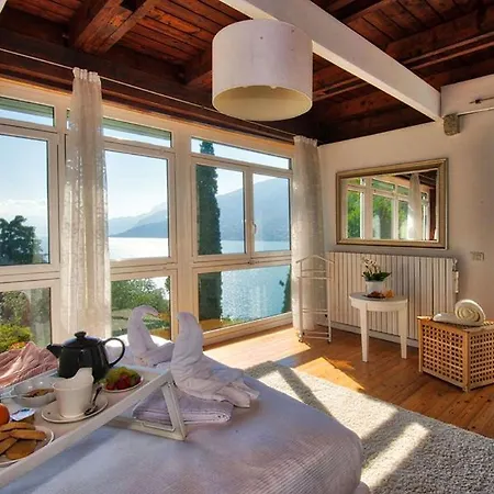 Sleeps 12 With Pool