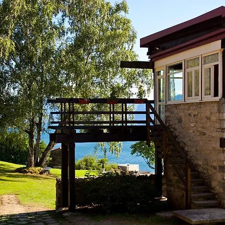 Sleeps 12 With Pool *